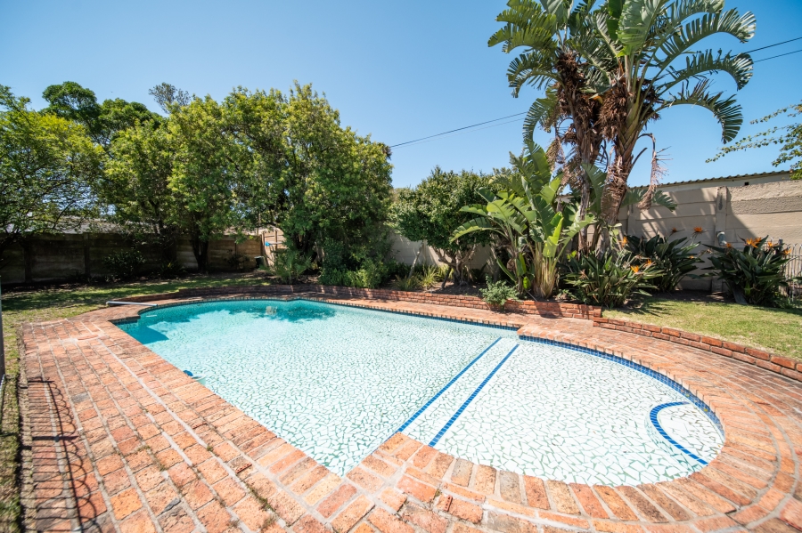 4 Bedroom Property for Sale in Beacon Bay Eastern Cape